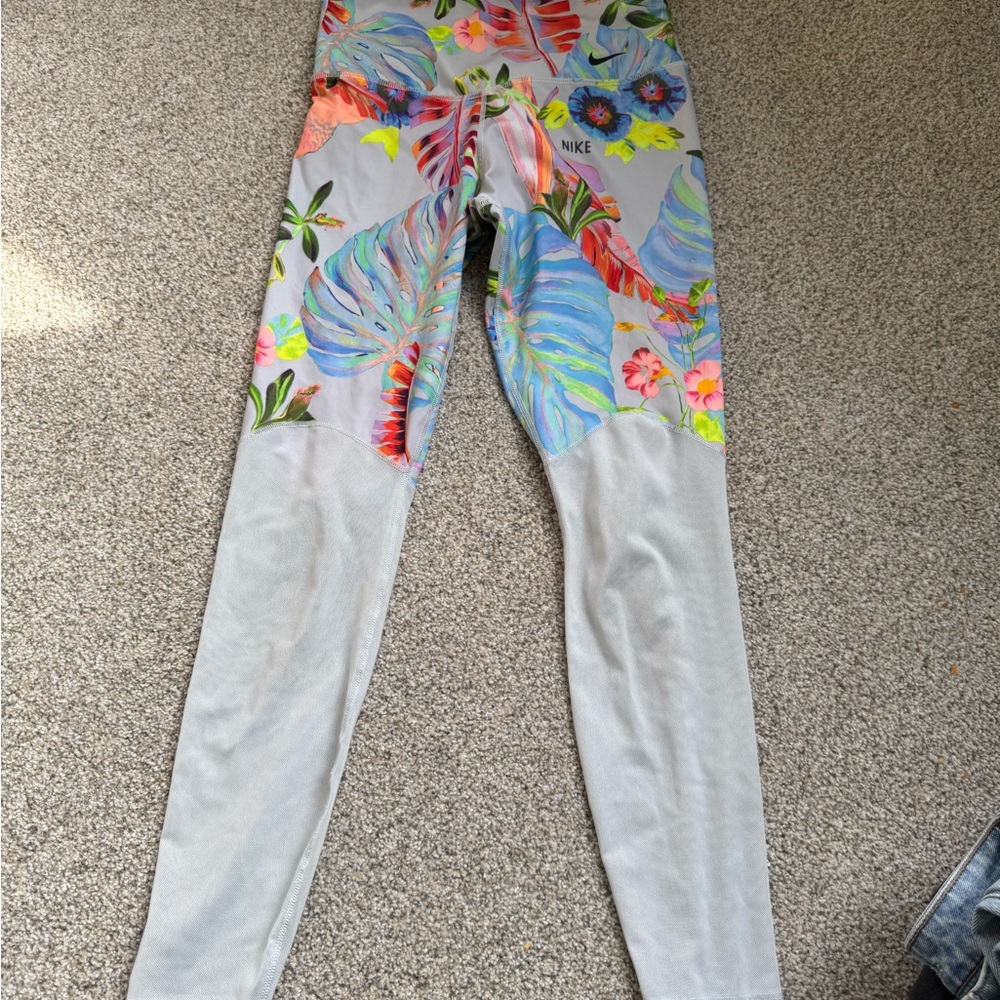 Nike Gray Floral Leggings